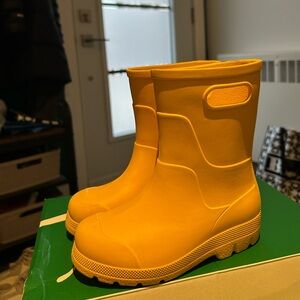 Totes toddler 9-10 yellow rain boots